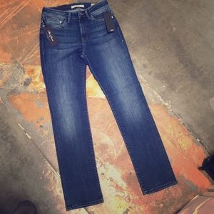 Mavi KENDRA high-rise, straight leg.